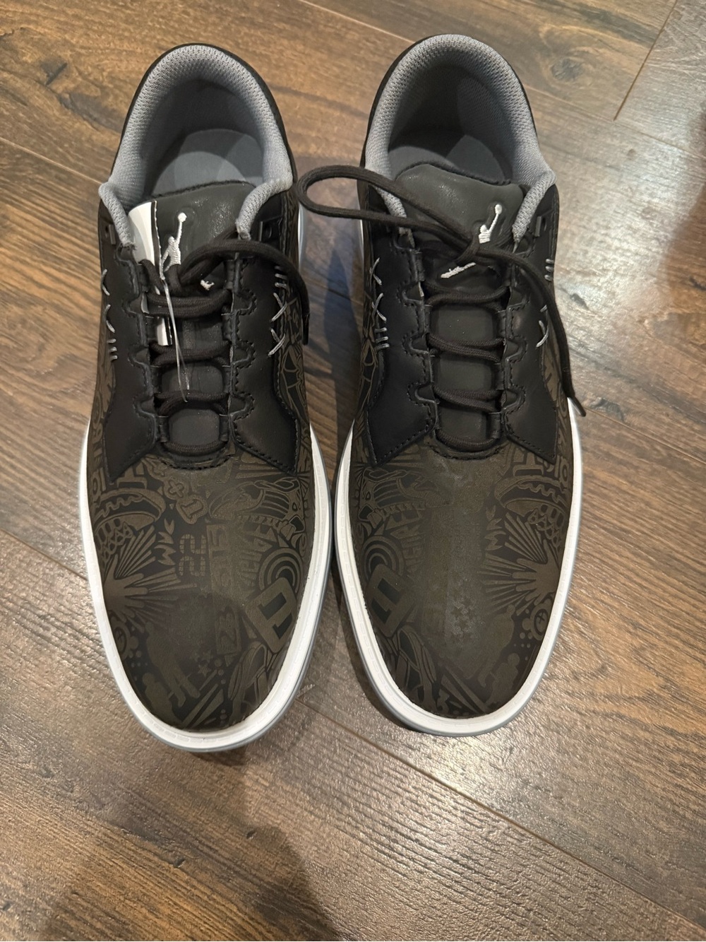New Nike Air Jordan Men’s Black & White Graphic Lace-Up Sneakers Golf Shoes 9.5 - Picture 3 of 7